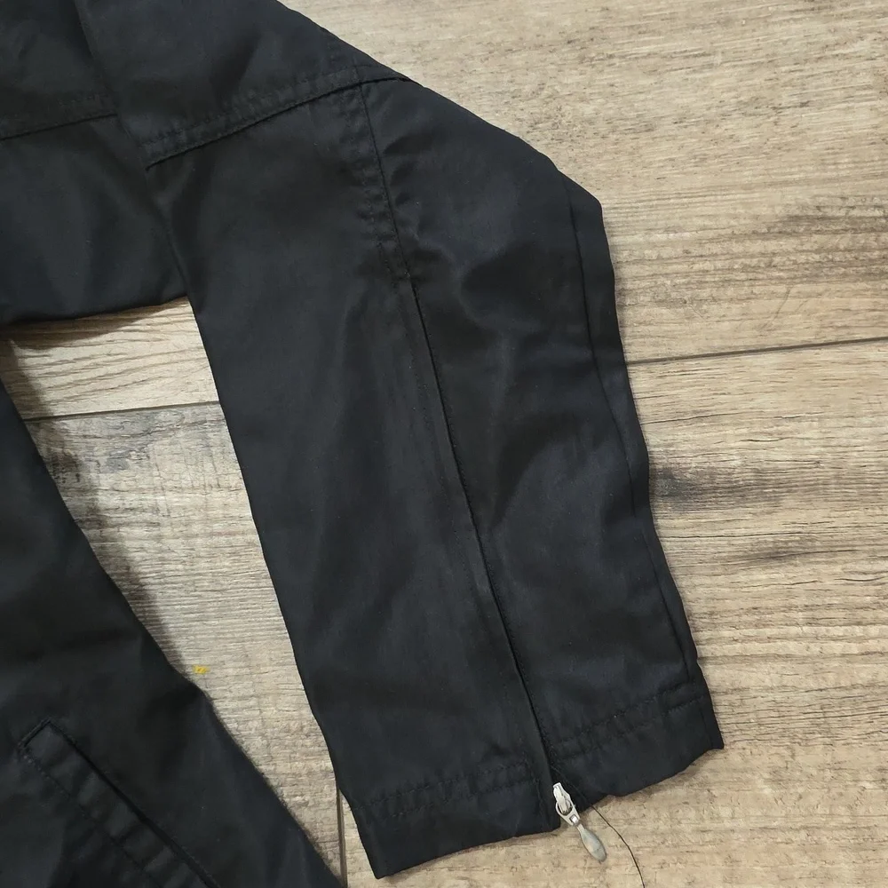 Nike Nylon Jacket Shell Black Zip Front & Zip cuffs. Covered placket